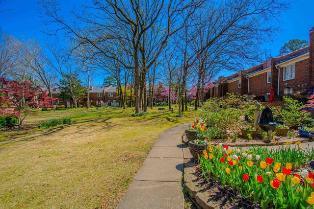 123 Cambridge Place Drive, Little Rock, AR 72227