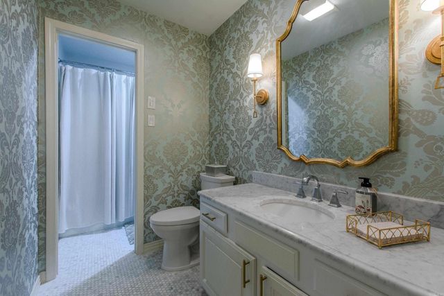 123 Cambridge Place Drive, Little Rock, AR 72227