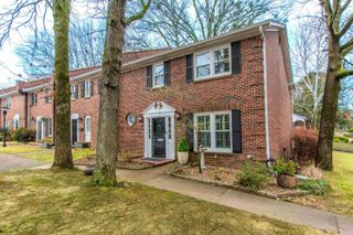 123 Cambridge Place Drive, Little Rock, AR 72227