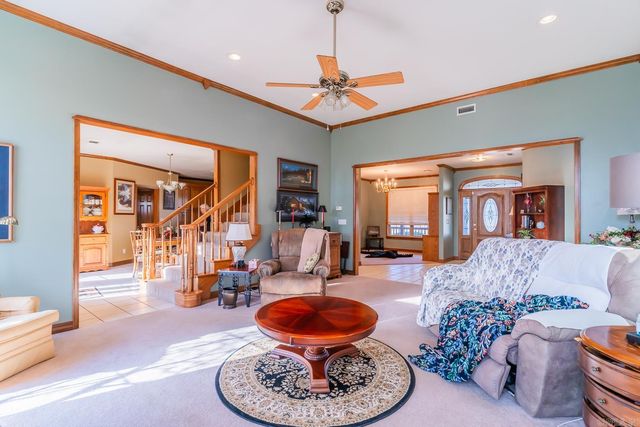 1300 N Locust Street, Newark, AR 72562