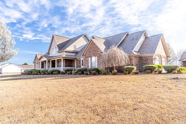 1300 N Locust Street, Newark, AR 72562