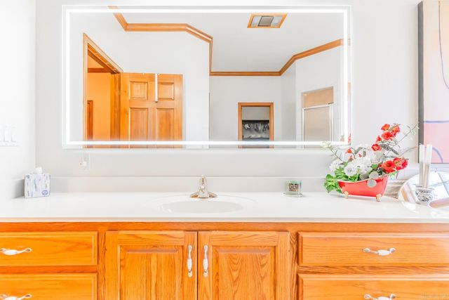 1300 N Locust Street, Newark, AR 72562