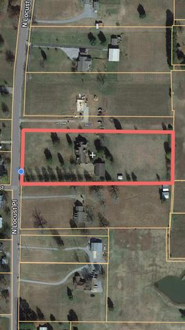 1300 N Locust Street, Newark, AR 72562