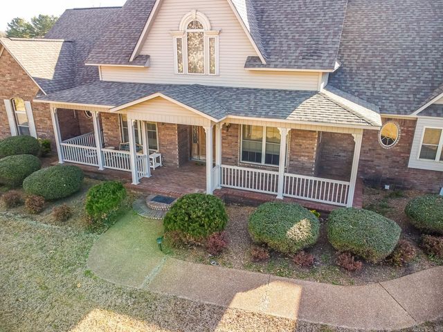 1300 N Locust Street, Newark, AR 72562