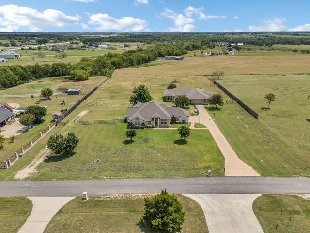 13025 Shadow Brook Court, Terrell, TX 75160