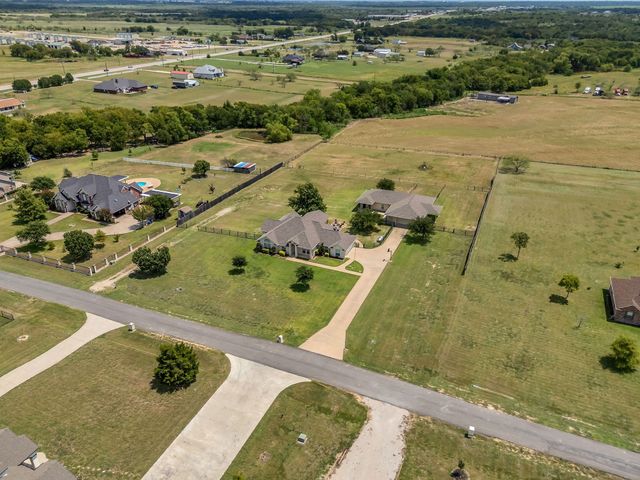 13025 Shadow Brook Court, Terrell, TX 75160