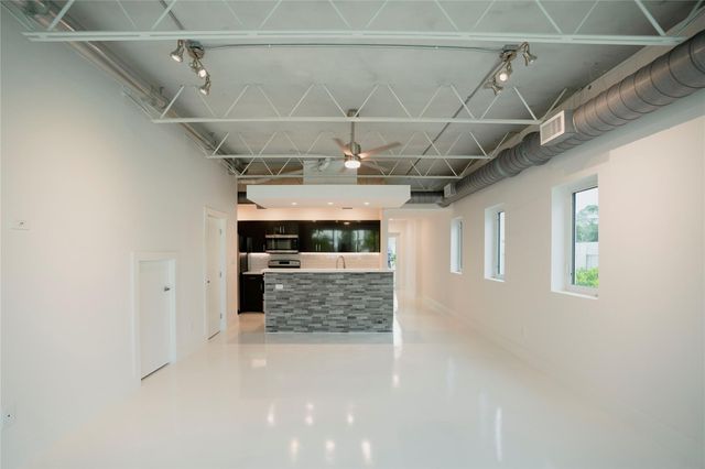 1413 NE 5th Avenue 1, Fort Lauderdale, FL 33304