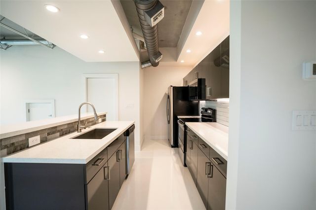 1413 NE 5th Avenue 1, Fort Lauderdale, FL 33304