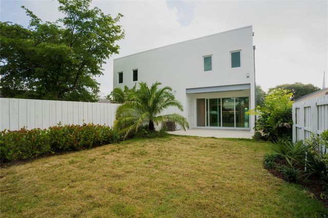 1413 NE 5th Avenue 1, Fort Lauderdale, FL 33304