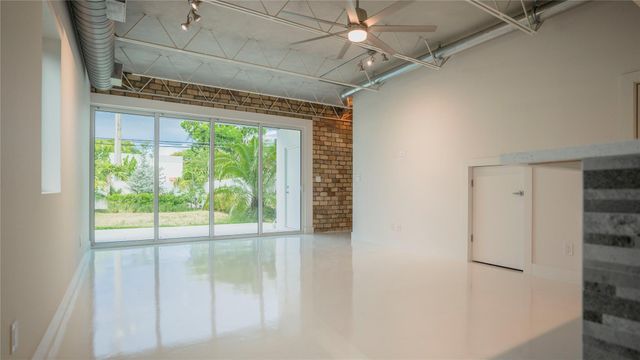 1413 NE 5th Avenue 1, Fort Lauderdale, FL 33304