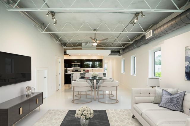 1413 NE 5th Avenue 1, Fort Lauderdale, FL 33304