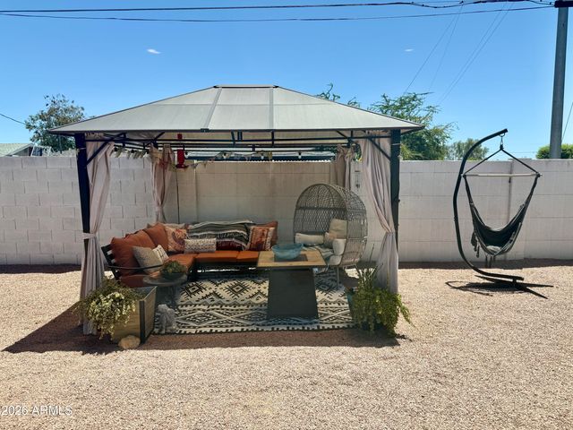 4101 E PIERCE Street, Phoenix, AZ 85008