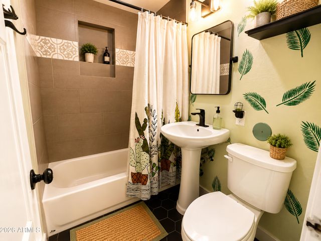 4101 E PIERCE Street, Phoenix, AZ 85008
