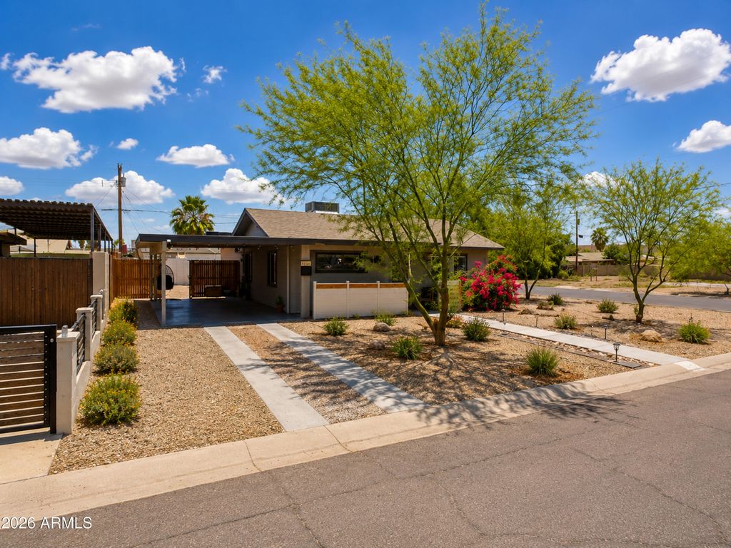 Image 14 of property listing at 4101 E PIERCE Street, Phoenix, AZ 85008