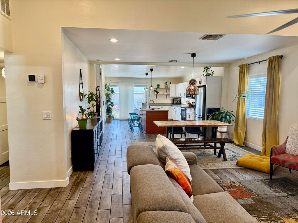Image 26 of property listing at 4101 E PIERCE Street, Phoenix, AZ 85008