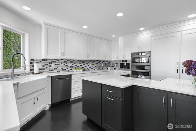 3319 9th Ave Ct NW, Gig Harbor, WA 98335