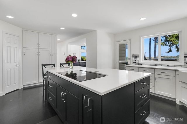 3319 9th Ave Ct NW, Gig Harbor, WA 98335