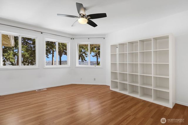 3319 9th Ave Ct NW, Gig Harbor, WA 98335