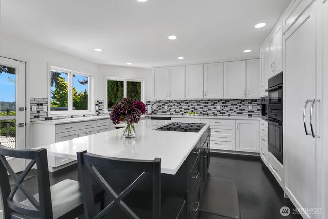 3319 9th Ave Ct NW, Gig Harbor, WA 98335