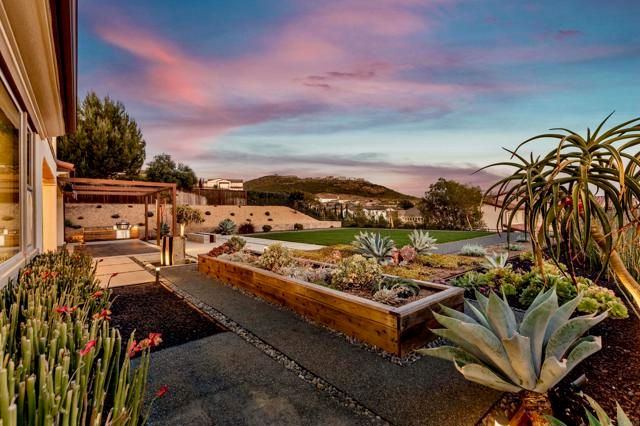 863 Pearl Drive, San Marcos, CA 92078