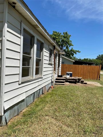 604 S Lee Street, Valley View, TX 76272