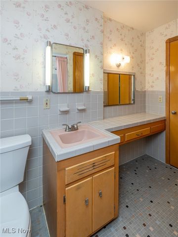 5903 Warwick Drive, Parma, OH 44129