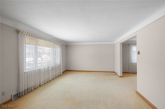 5903 Warwick Drive, Parma, OH 44129