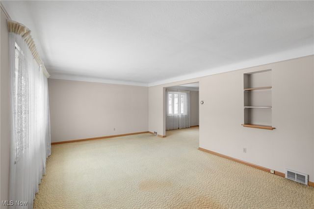 5903 Warwick Drive, Parma, OH 44129