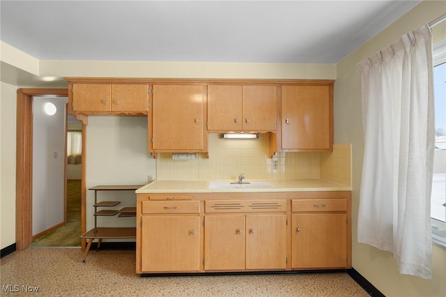 5903 Warwick Drive, Parma, OH 44129