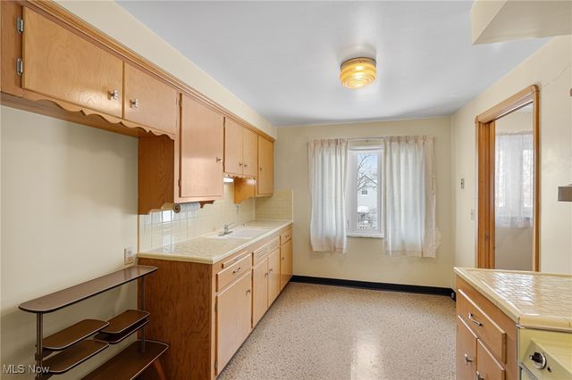 5903 Warwick Drive, Parma, OH 44129