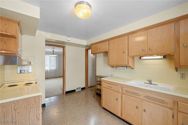 5903 Warwick Drive, Parma, OH 44129