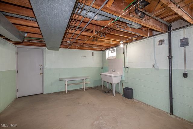 5903 Warwick Drive, Parma, OH 44129