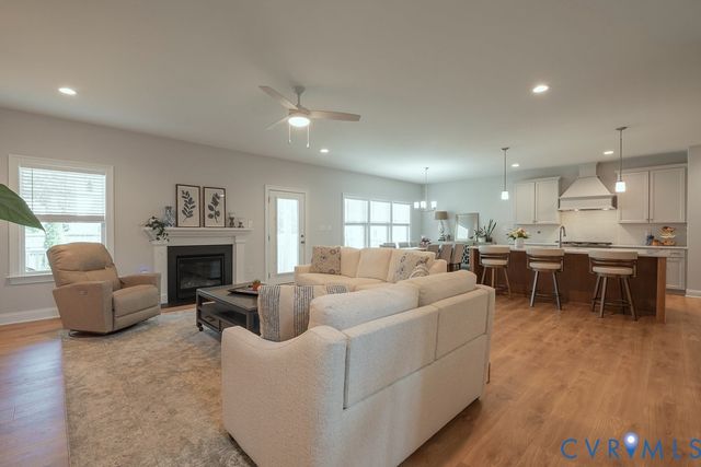 11104 Cliff Park Ct, Ashland, VA 23005