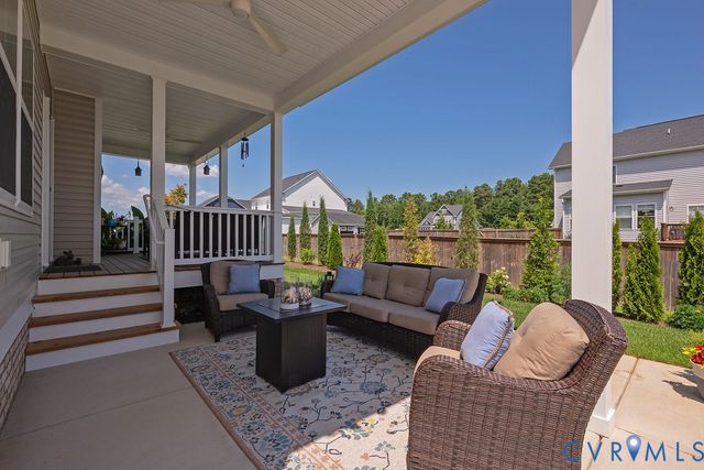 11104 Cliff Park Ct, Ashland, VA 23005