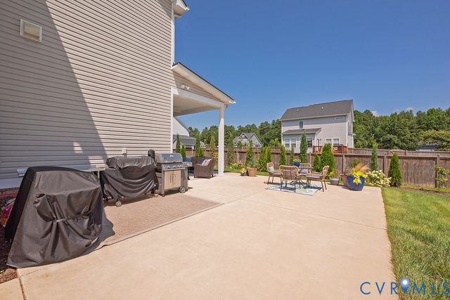 11104 Cliff Park Ct, Ashland, VA 23005