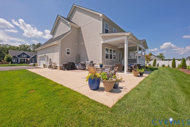 11104 Cliff Park Ct, Ashland, VA 23005