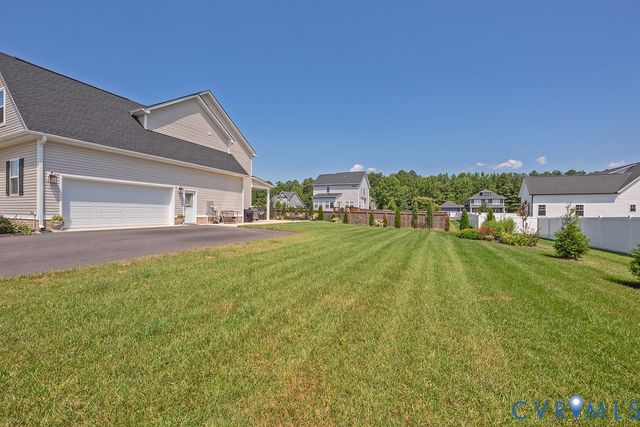 11104 Cliff Park Ct, Ashland, VA 23005