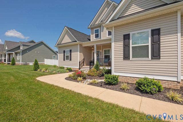 11104 Cliff Park Ct, Ashland, VA 23005