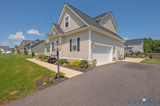 11104 Cliff Park Ct, Ashland, VA 23005