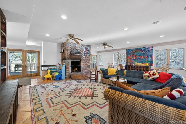 125 Dexheimer Road, Narrowsburg, NY 12764