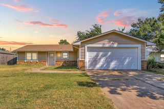 6220 Woodlow, Wichita, KS 67220