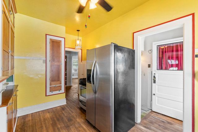 2006 W 3Rd Street, Waterloo, IA 50701