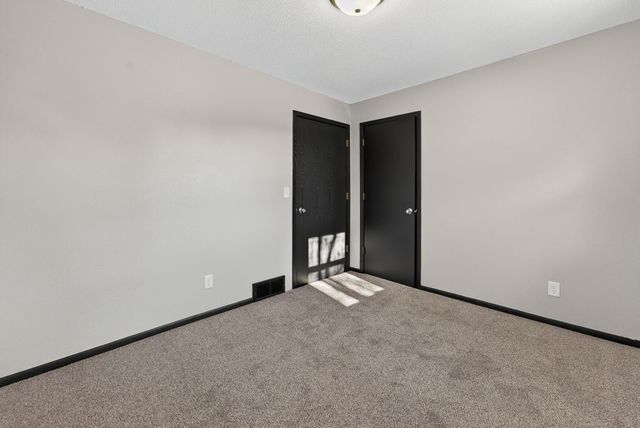 2292 336th Avenue NE, Cambridge, MN 55008