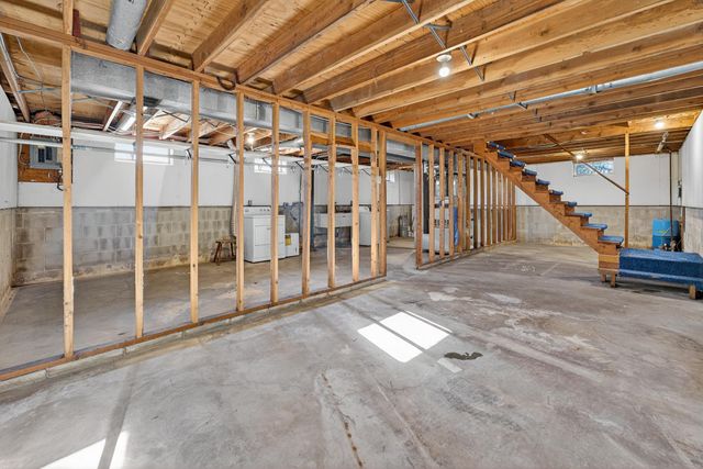 2292 336th Avenue NE, Cambridge, MN 55008