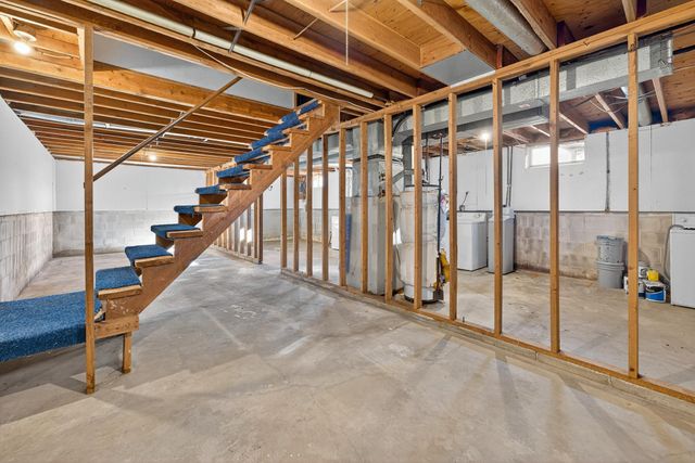 2292 336th Avenue NE, Cambridge, MN 55008