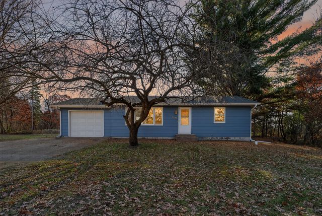 2292 336th Avenue NE, Cambridge, MN 55008