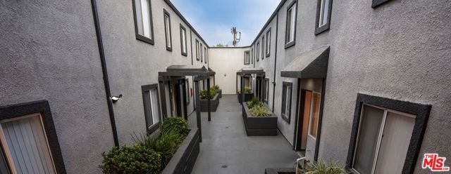 7249 Baird Avenue, Reseda (los Angeles), CA 91335