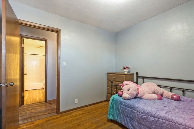 2602 Towne House Drive NE, Cedar Rapids, IA 52402