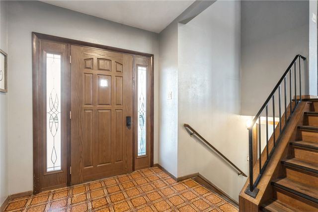 2602 Towne House Drive NE, Cedar Rapids, IA 52402