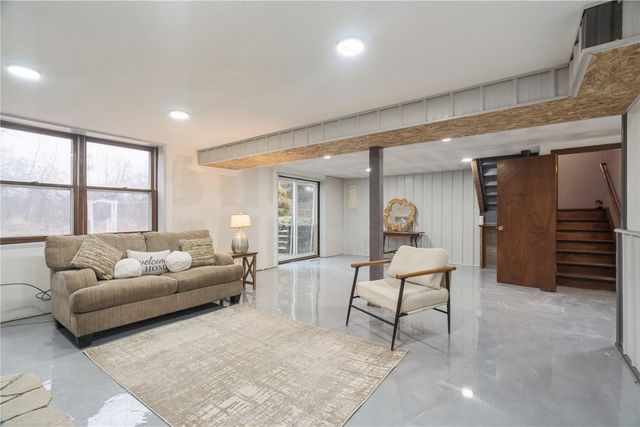 2602 Towne House Drive NE, Cedar Rapids, IA 52402